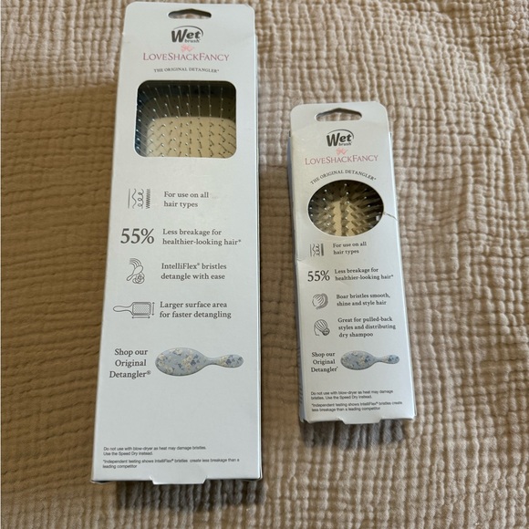 Wet Brush x LoveShackFancy Mini Detangler Hair Brush - Picture 4 of 4